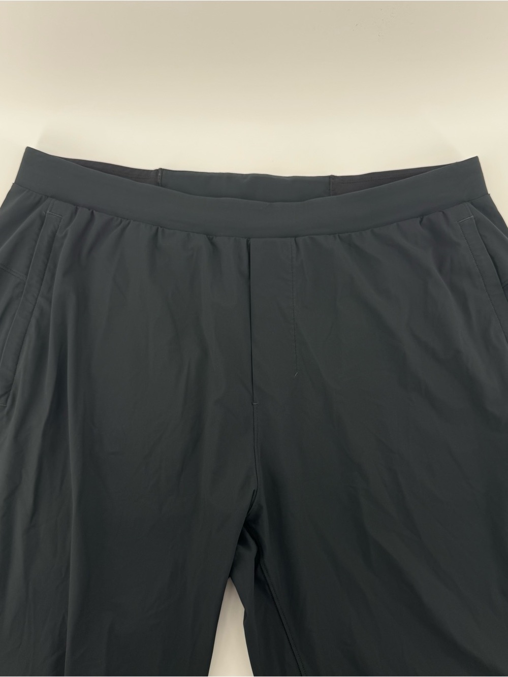 Lululemon Men's XL Surge Jogger Gray 29" Gym Run Ankle Zip Training Pants M5689S